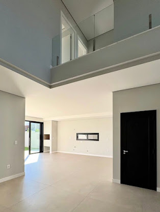 Double-volume interior